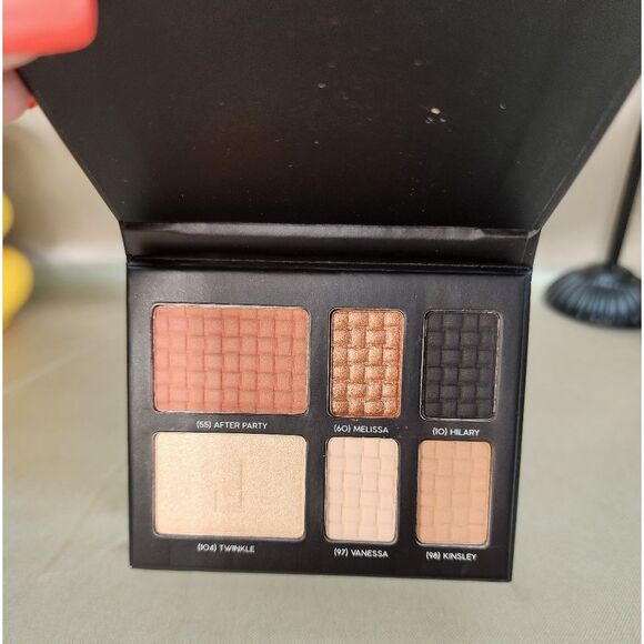 BUNDLE 2 Doucce On The Go Palettes EYESHADOW, BLUSH, HIGHLIGHTER BUNDLE DEAL - Picture 3 of 8